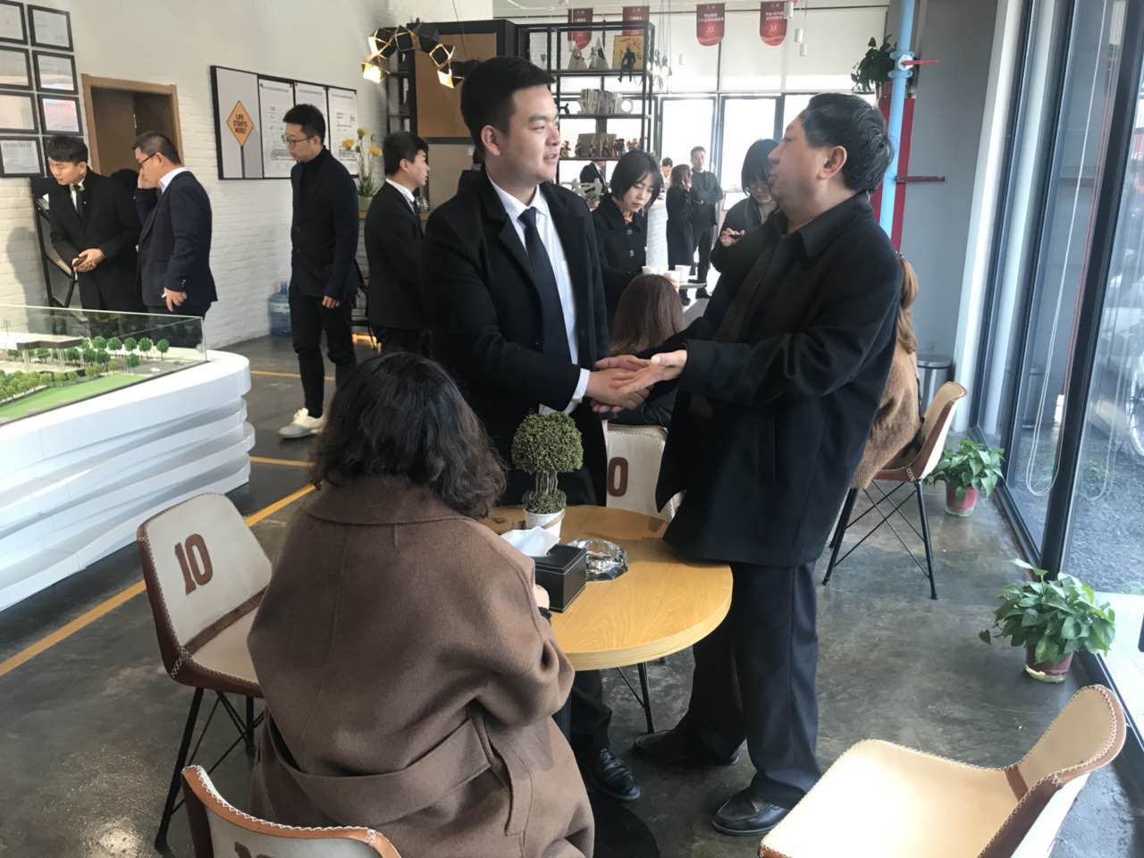 1544607902217009.jpg 613399133523956196.jpg